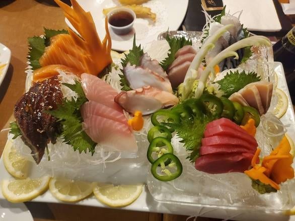 Sashimi Combination * (C).