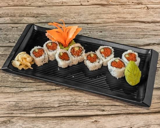 Tuna Roll *.